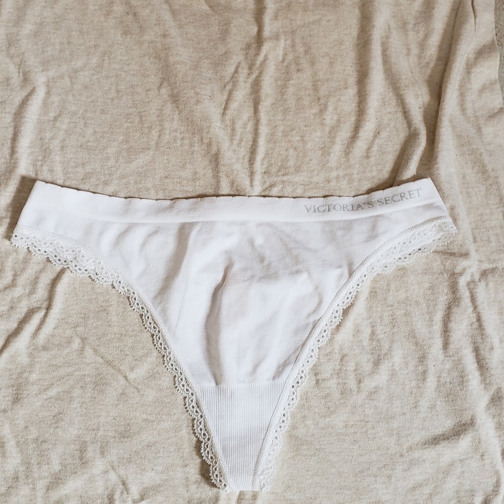 NWT Victoria's secret thong